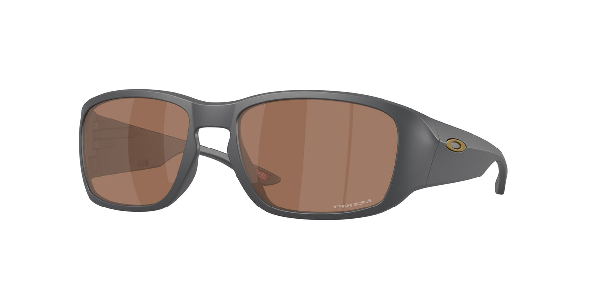 OAKLEY 0OO9521 MATTE CARBON square sunglasses by OAKLEY